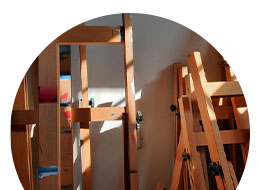 Till gruppen Stafflier och möbler