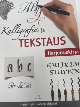 KALLIGRAFIA JA TEKSTAUS - Kirjat - 012914907 - 1